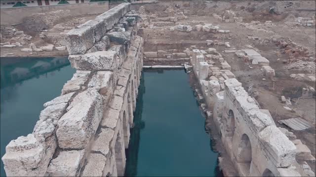 Basilica Therma  is an ancient Roman spa town located in the Yozgat province of Turkey. The bath was built in the 2nd century and used in Byzantine, Selcuk and Ottoman periods .