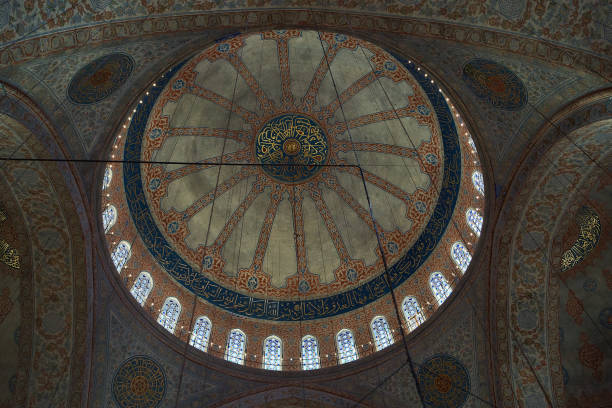 Istanbul: Interior of the Sultanahmet Mosque (Blue Mosque) in Istanbul