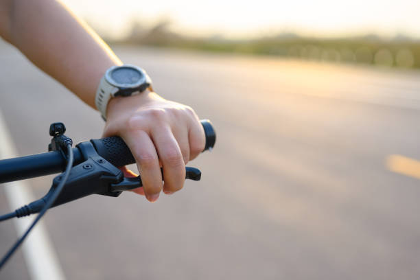 istock Hold the bicycle brake to slow down the speed, spend more time exercising 2148731287