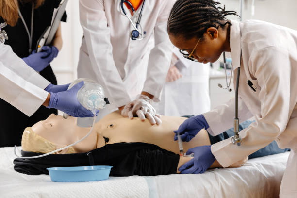 istock Group of doctors performing surgery on patient 2148746048