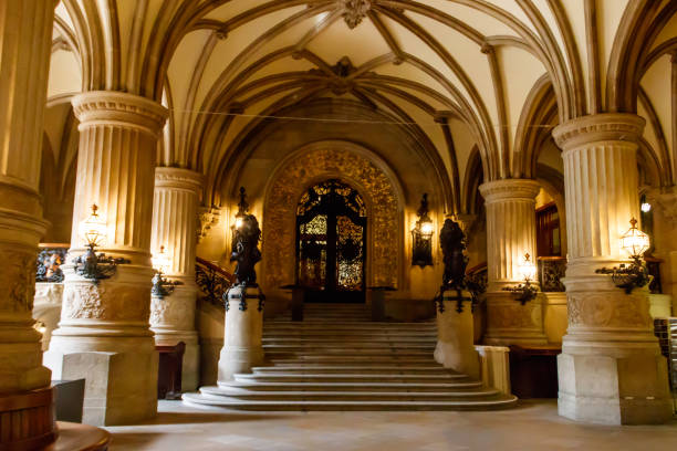 interior of hamburg city hall or rathaus in hamburg, germany - hamburg town hall photos et images de collection