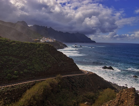 Tenerife is a paradise for nature lovers and beachgoers, with stunning scenery, diverse wildlife, and golden sands