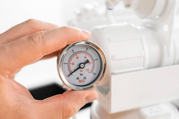 istock Pressure gauge shows the pressure in the reverse osmosis system 2148836961