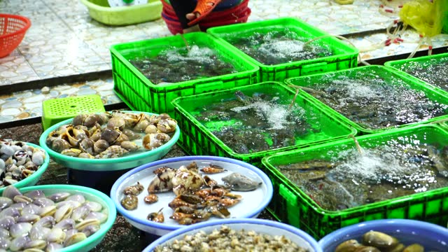 Seafood market, fresh crabs caught from the sea, Vung Tau seafood market, Ba Ria Vung Tau province