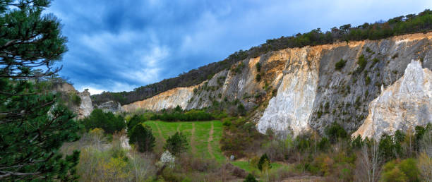 dolomite stone quarry in Bath Voeslau