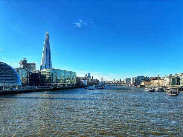 istock Shard and the Thames 2148861319
