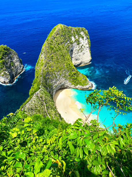 istock Kelingking Beach, Bali. 2148913133