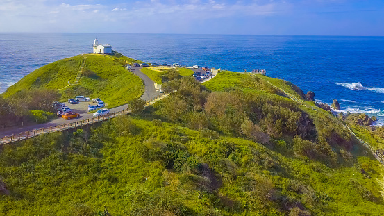 Tacking Point Lighthouse is the thirteenth oldest lighthouse in Australia. The lighthouse is located in the picturesque coastal town of Port Macquarie, New South Wales, and sits atop a rocky headland that offers stunning panoramic views along Australia’s Mid-North Coast.