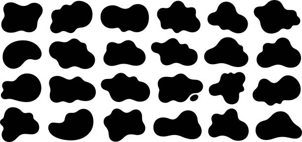 illustrazioni stock, clip art, cartoni animati e icone di tendenza di macchie organiche astratte, forme irregolari arrotondate. pattern di forme fluide casuali, sagome nere di schizzi liquidi, macchie di inchiostro e schizzi. set di macchie di vernice e forme liquide, illustrazione vettoriale - macchia