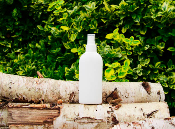 istock White cosmetic spray bottle mockup 2148949475
