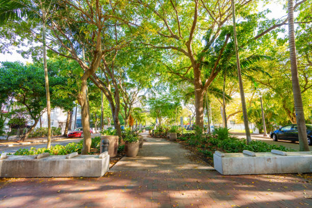 istock Cuban Memorial Boulevard Park 2148958890