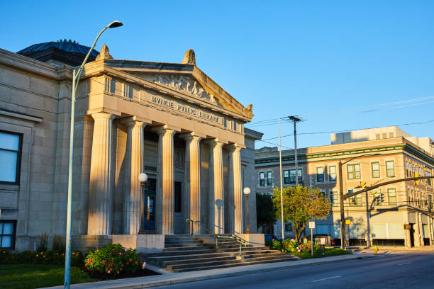 istock Golden Hour at Muncie Public Library with Classical Architecture 2148961525