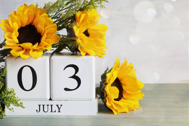 istock July 03 Calendar Blocks with Beautiful Sunflowers 2148961782