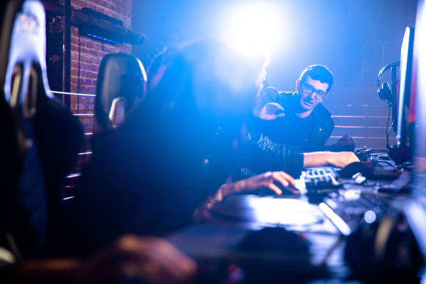 istock Strategizing before an esports game 2149011642