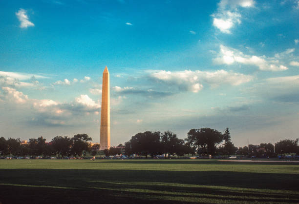 istock Washington DC - Washington Monument Late Afternoon - 1977 2149026147