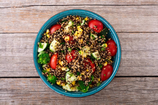 Fresh vegetable salad with quinoa
