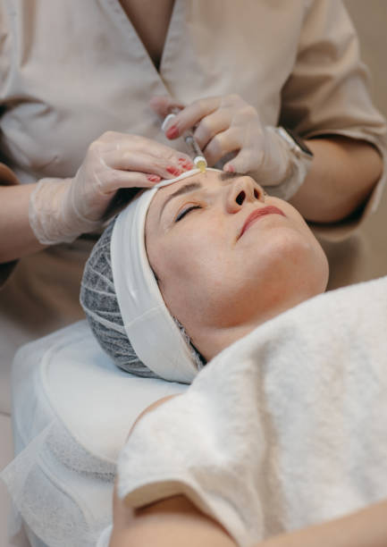 istock Facial injection in a beauty salon 2149079691