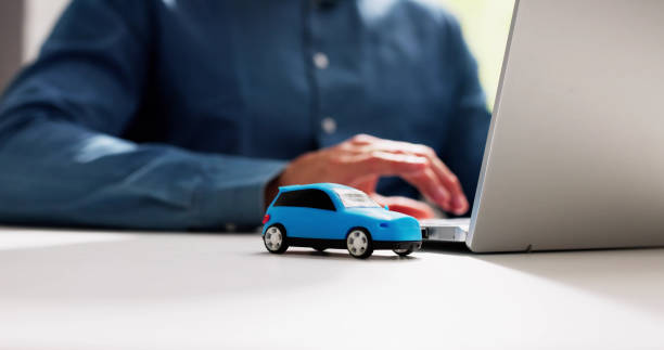 istock Online Car Insurance. Buy Sell 2149125480