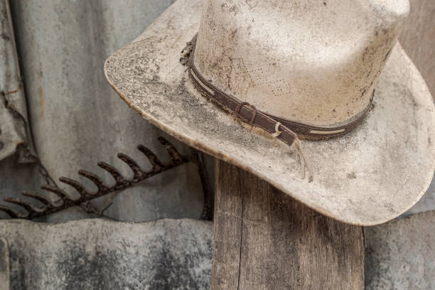 Rural composition of an abandoned hat.