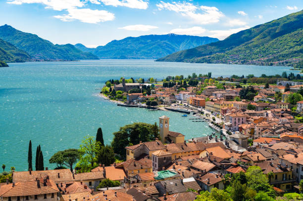 istock The town of Gravedona. 2149162784
