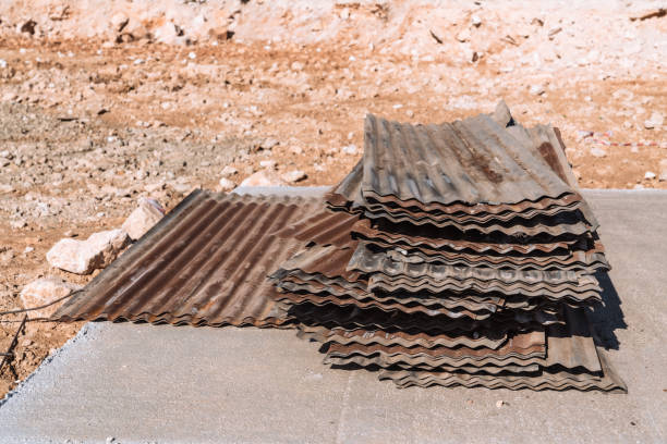 Wooden construction setting for supporting the roof of the house.