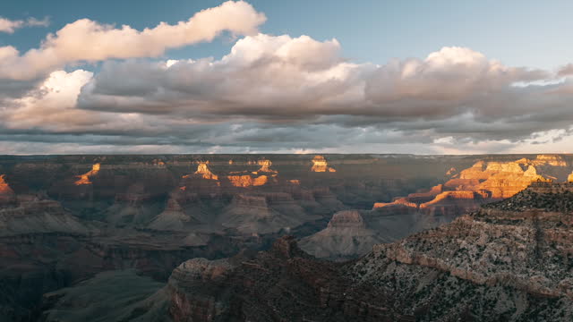 Time lapse view of Grand Canyon at sunrise