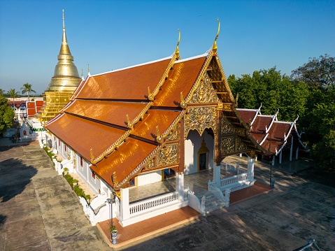 Wat Phra Kaeo Don Tao is a Thai theravada Buddhist temple located in Lampang, Thailand.