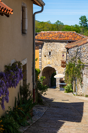 Majou Gate, providing access to the upper town of Saint-Bertrand-de-Comminges