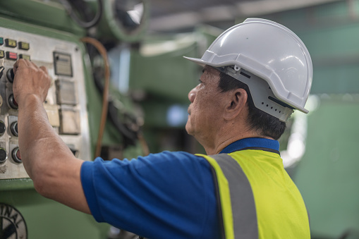 Technician conduct troubleshooting, modify settings, activate processes, and operate machines in a factory facility. Maintenance and regulates the performance of the machine using real-time data.