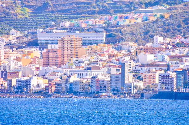 istock A city with a blue ocean in the background 2149517277
