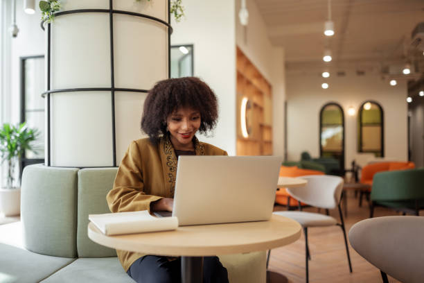 istock Businesswoman working in the office 2149606959