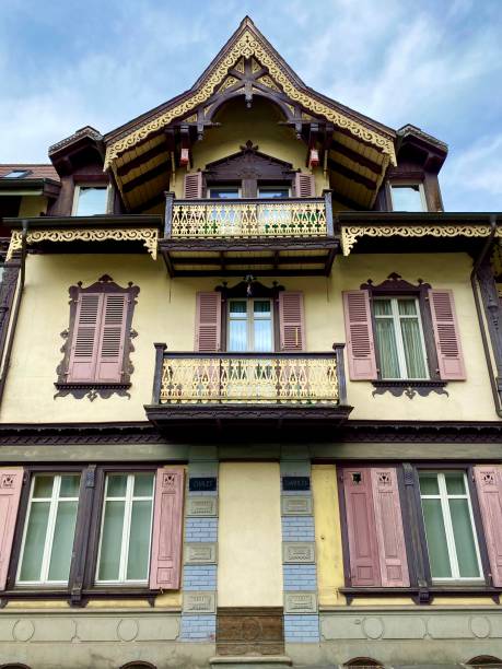 Switzerland - Interlaken and Unterseen - old building in thhe downtown In this picture we are in the downtown of Interlaken and we can see this beautiful architecture