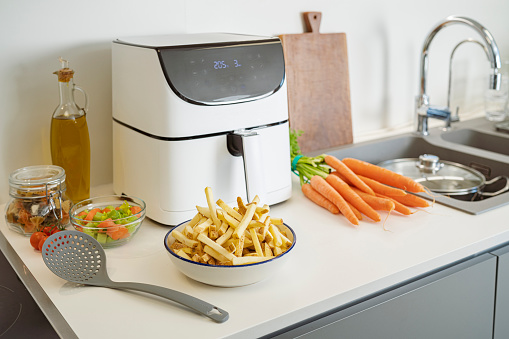 Air fryer and french fries