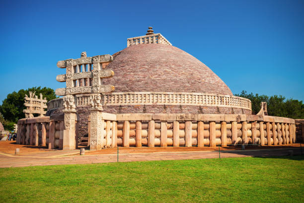 istock The Great Stupa at Sanchi, India 2149703338