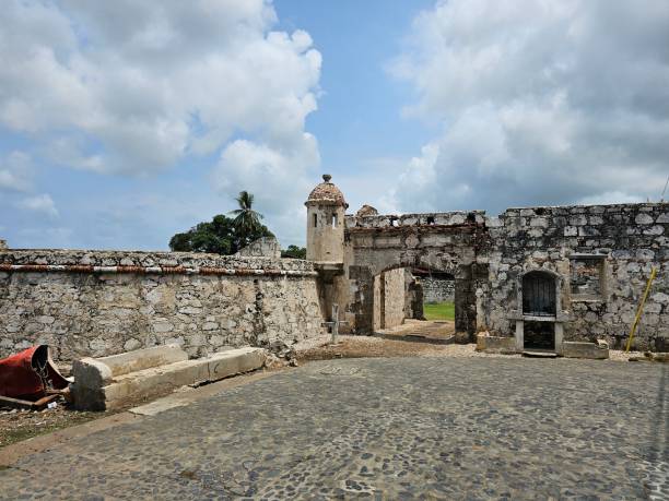 istock Portobello fort ruins 2149764061