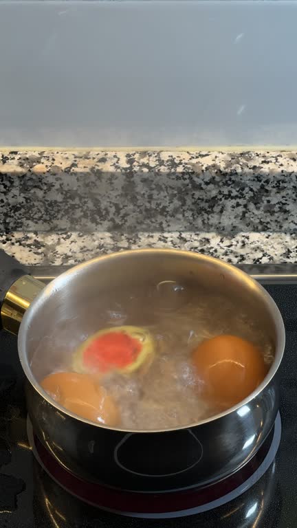 Boiling eggs with a timer