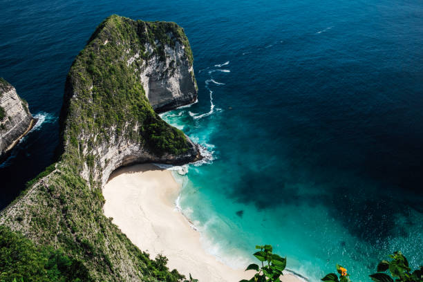 istock The famous Kelingking beach from the top 2149919043
