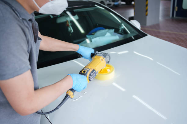 istock Car paint polishing 2149926795
