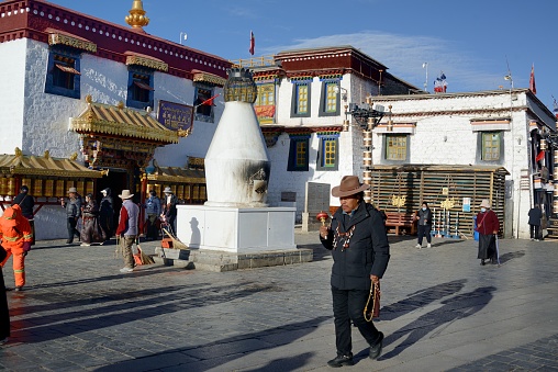 Developing with Jokhang Temple, Barkhor Street have more than 1400 years of history, is the Kora area that prayers waling in. Now become commercial Streets too.