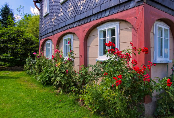 typisches Umgebindehaus in der Oberlausitz, Sachsen - half-timbered house in Upper Lusatia, Germany