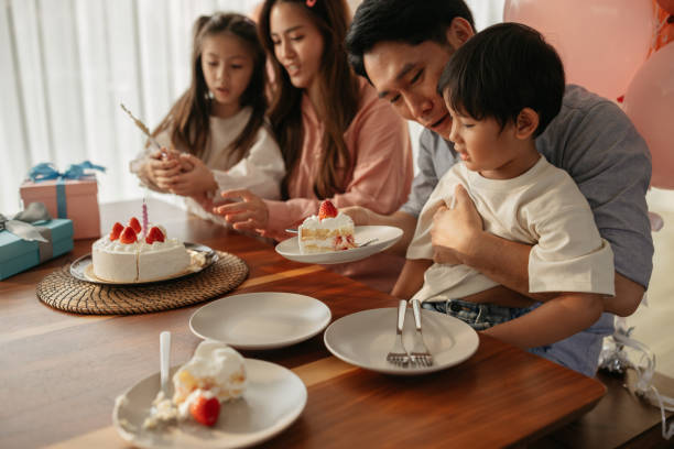 istock Celebrating Mom's birthday 2150081422