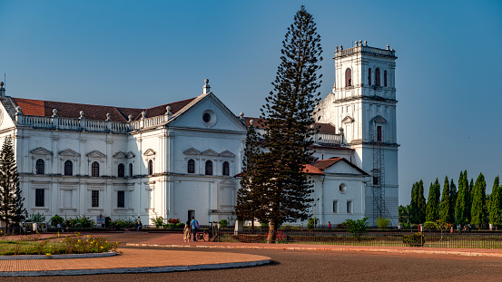 The Sé Catedral de Santa Catarina, known as Se Cathedral, is the cathedral of the Latin Church Archdiocese of Goa and Daman and the seat of the Patriarch of the East Indies. It is part of the World Heritage Site, Churches and convents of Goa located in Old Goa, India.
