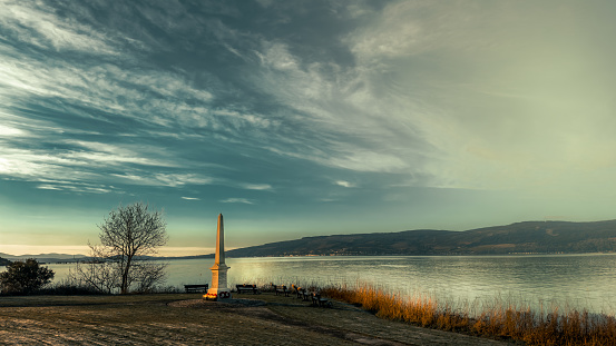 A view of Inverkip cenotaph and the Firth Of Clyde.