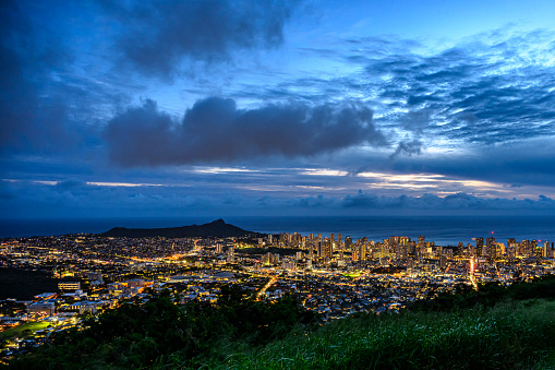 View from the Tantalus Lookout to the skyline of Honolulu and Diamond Head at night\n - Oahu, Hawaii