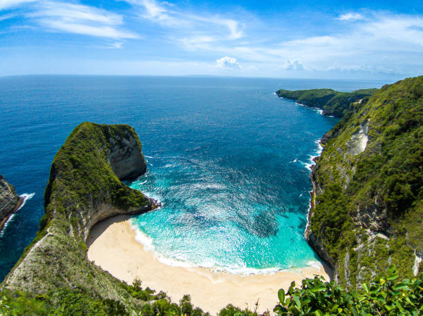 istock Kelingking Beach with Dramatic Cliffs in Nusa Penida, Indonesia 2150261595