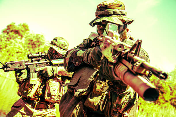 istock Jungle warfare soldiers 2150287114