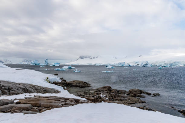 istock Landscape of the Antarctic Peninsula 2150299461