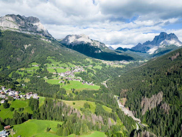 istock Colle Santa Lucia-Belluno 2150313279