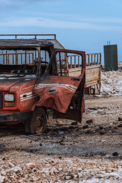 Pickup truck, Mishap, Vehicle - Motor vehicle, Car accident, Wreckage, Flame, Vehicle door, Interior of a vehicle, Malfunction, Emotional stress