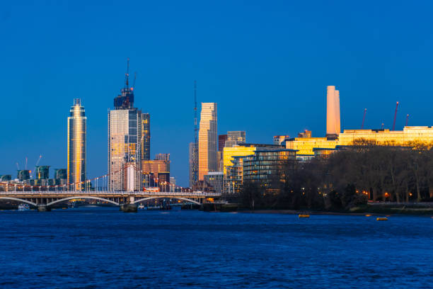 istock Chelsea bridge in London at dusk 2150471702
